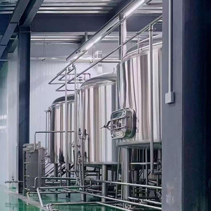 天山精酿啤酒设备